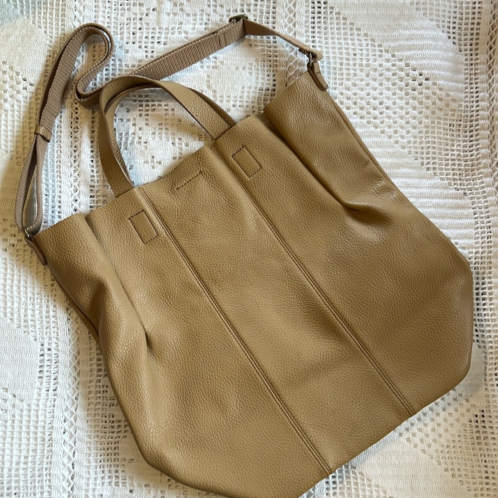 Banana Republic Tan Pebbled Leather Hobo Shoulder Crossbody Bag NEVER USED